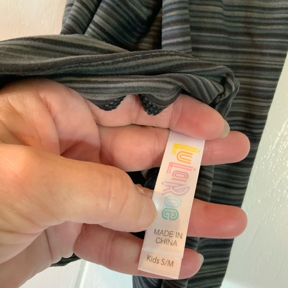 NWOT-Kids size S/M leggings - Picture 2 of 2